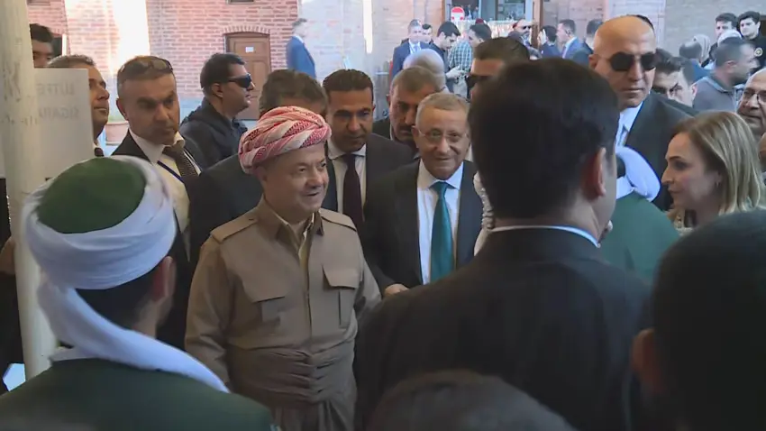 Başkan Mesud Barzani, Melaye Ciziri'nin mezarını ziyaret etti