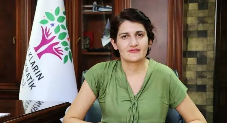Dadgehê 8 sal û 9 meh ceza da parlementera berê ya HDPê Semra Güzel