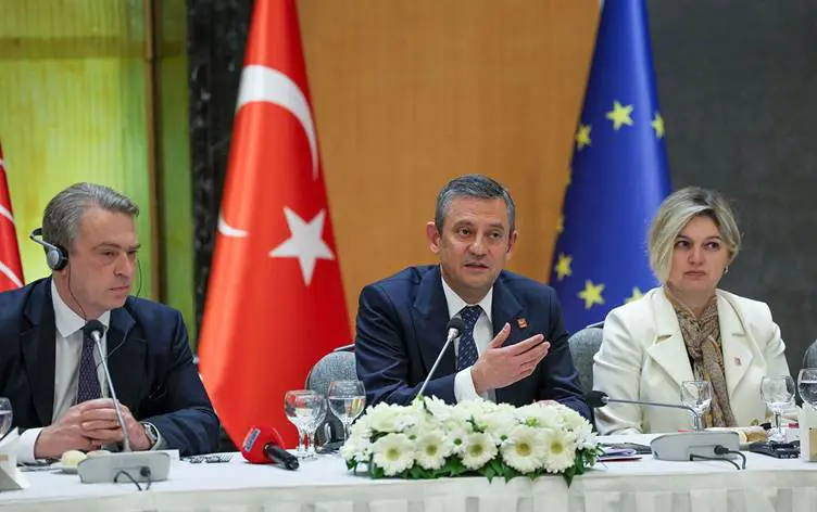 CHP Genel Baskani Özel, AB büyükelçileri ile görüstü