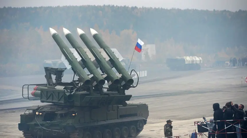 بەڕێوبەری جێبەجێکاری کۆمپانیای ڕۆستێک: هەناردەی چەکی ڕووسیا بۆ هاوبەشە بیانییەکان ٢٣٠ ملیار دۆلاری تێپەڕاندووە