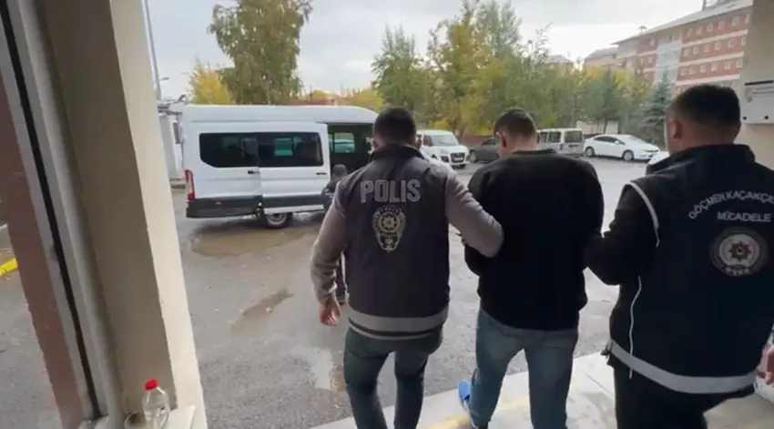 Li Agiriyê 10 koçber hatin girtin