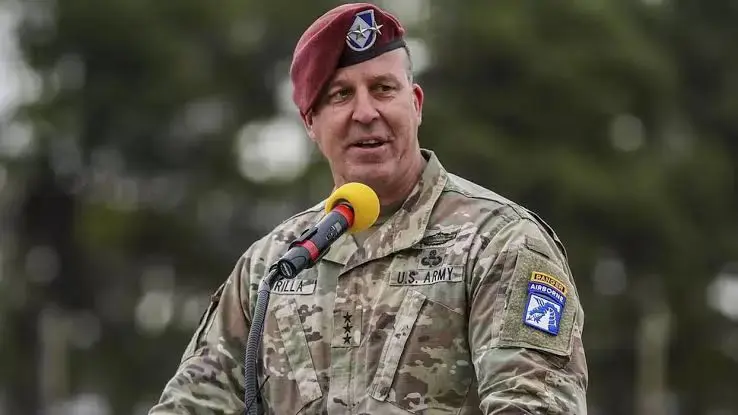 Fermandarê Gistî yê CENTCOMê serdana Rojava kir