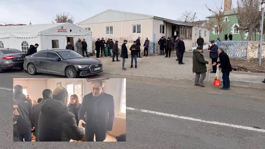 Tuncer Bakirhan di konê sîna bavê xwe de mêvanan pêswazî dike