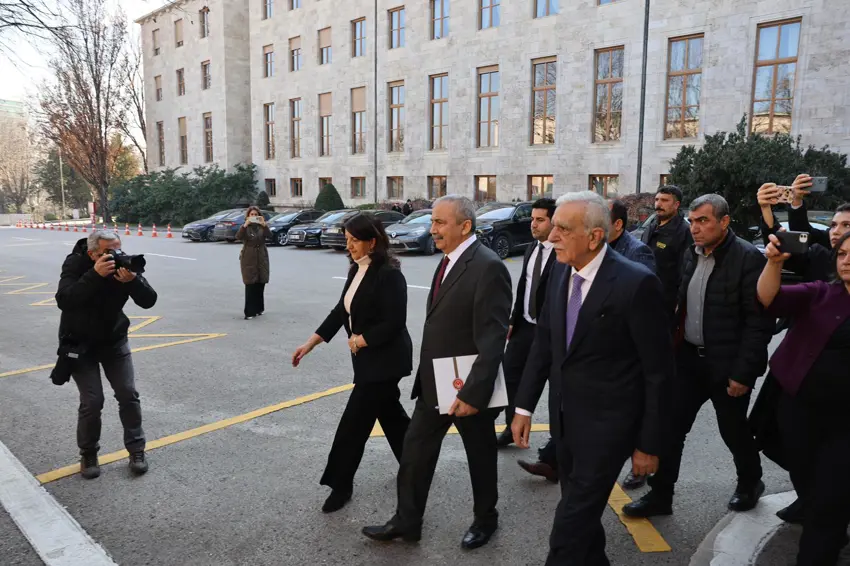 Imrali görüsmesi | DEM Parti'den ilk temas: Kurtulmus ile görüsme basladi