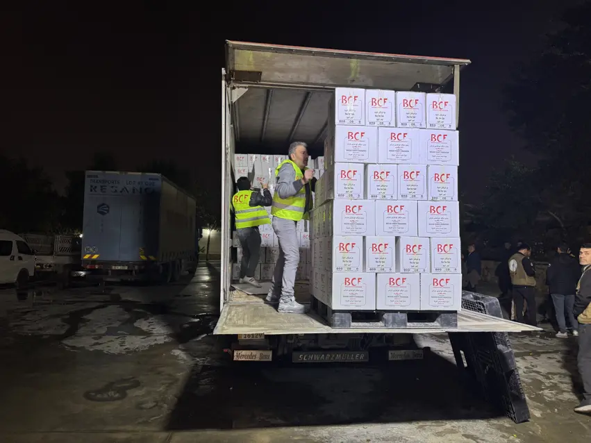 Çemçemal’de selden etkilenenlere Barzani Yardım Vakfından yardım