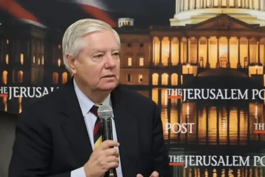 Senatorê Amerîkî hişyarî da: Artêşa Sûriyeyê radîkal dibe, daxwaza Îsraîlê mafdar e