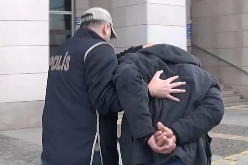 Li 32 bajarên Tirkiyeyê operasyonên li dijî DAIŞê: 170 kes hatin binçavkirin