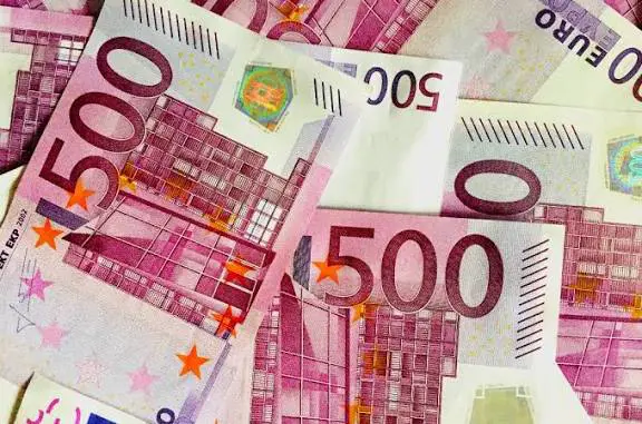 ڕۆژئاوایی یەکان دەتوانن دەست بەسەر پارەکانی ڕووسیادا بگرن؟