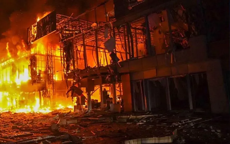 Li Odessayê di êrîşa mûşekî ya Rûsyayê de 8 kes hatin kuştin