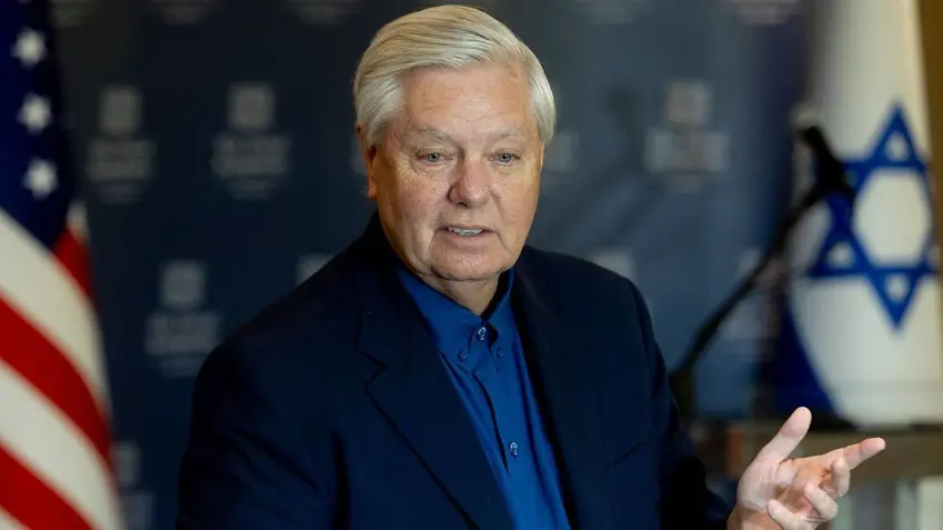 سیناتۆرێکی کۆمارییەکان : ئەگەر حەماس و حیزبوڵڵا چەک نەکرێن، دەبێت ئیسرائیل لە ناویان ببات