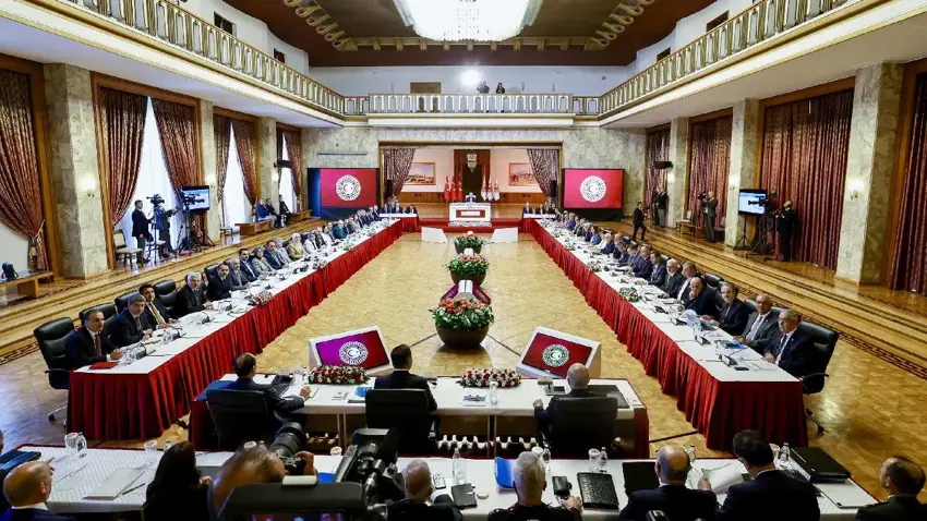 Komisyon ‘ortak rapor’ gündemiyle toplandı