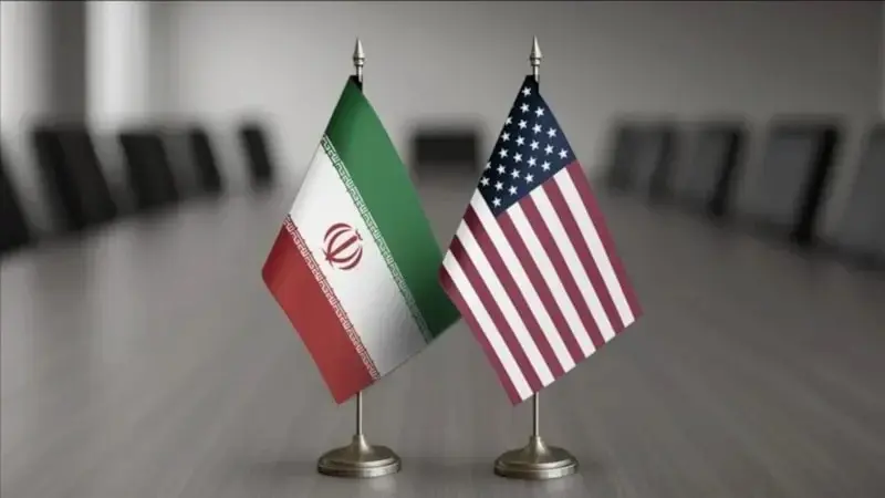 Li ser danûstandinên atomî yên Amerîka û Îranê nakokî derket