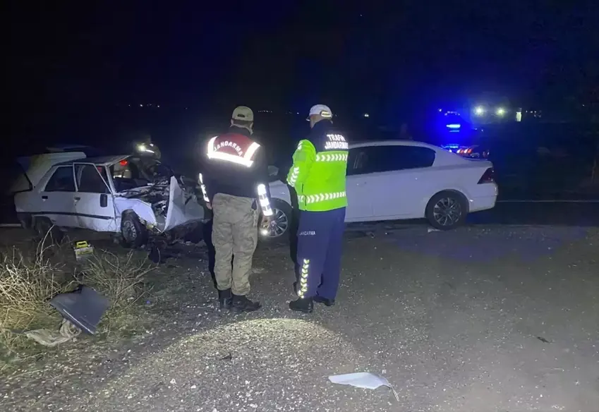 Li bajarê Rihayê 2 otomobîl li hev ketin: 7 birîndar