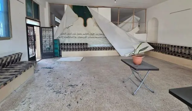 تەقینەوەیەک لە ناو مزگەوتێک لە حومس ڕوویدا... کوژرانی هەشت کەس و برینداربوونی ٢١ کەسی دیکە