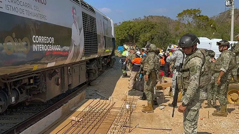 Treneke rêwiyan li Meksîkayê ji rê derket: Mirî û birîndar hene