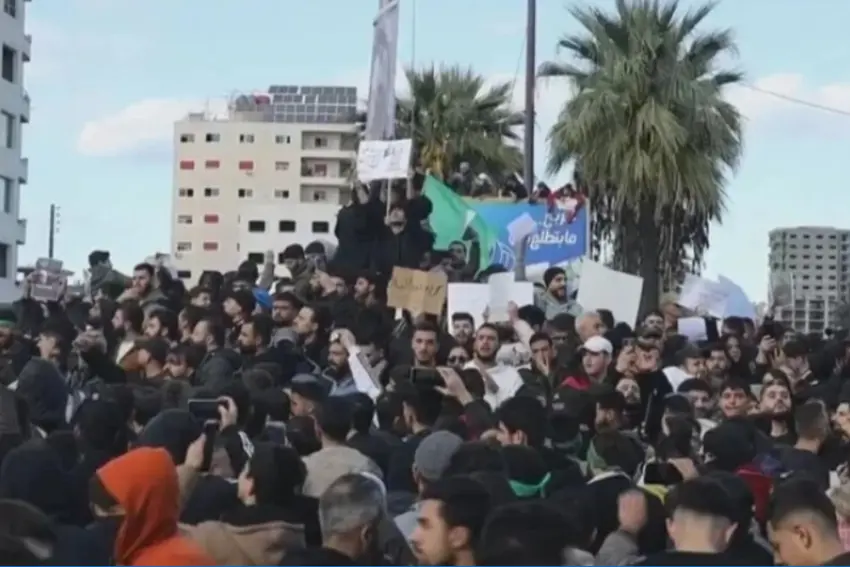 Suriye'de Alevilerin özerklik eylemlerine sert saldırı!