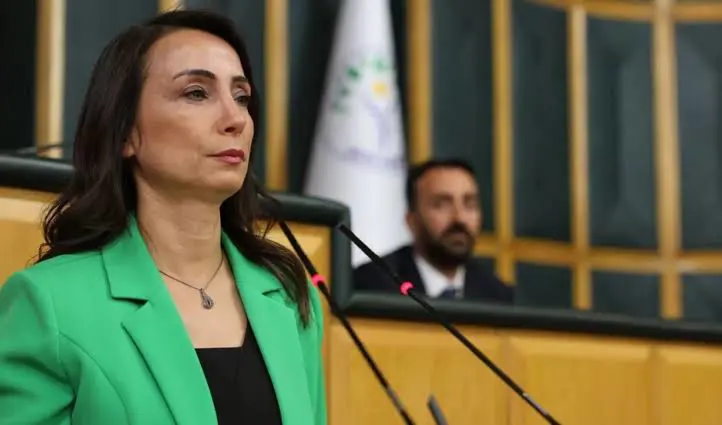 Hatimogullari grup toplantisinda Öcalan'in mesajini okudu