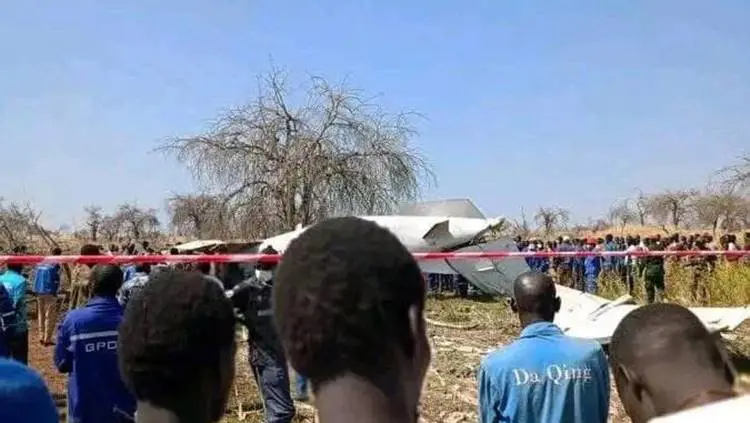 Balafireke rêwiyan ket: 18 mirî