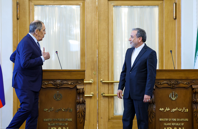 وەزیری دەرەوەی ئێران : لەژێر فشار و هەڕەشەکان دانووستانی ڕاستەوخۆ لەگەڵ ئەمریکا ناکەین