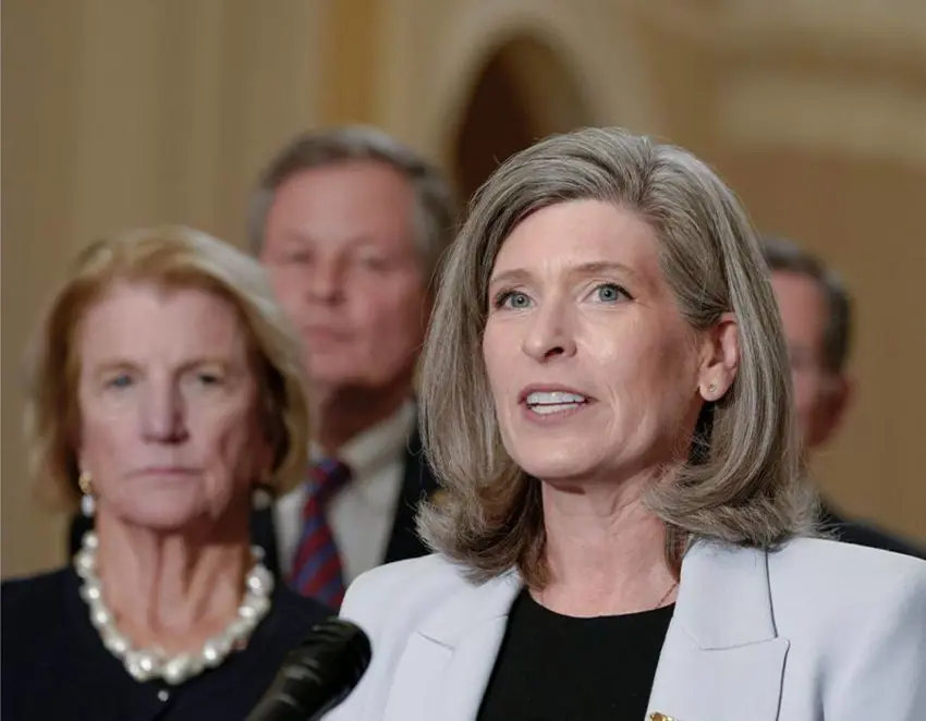 پێشوازی سیناتۆری کۆمارییەکان لە بڕیاری ترامپ بۆ سەپاندنی سزا بەسەر کۆماری ئیسلامی دا