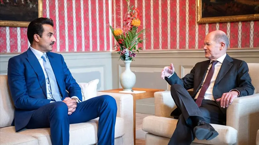 Almanya Basbakani, Katar Emiri Al Sani ile görüstü