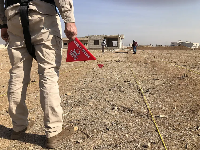 Dêrezor | Mayînek teqiya û 4 zarok birîndar bûn