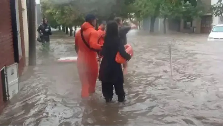 Li Arjantînê lehî rabû: 16 kesan can da