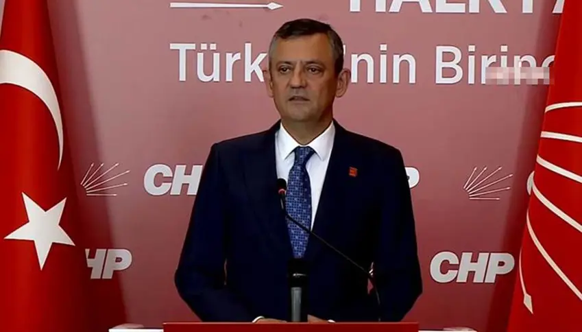 Ozgur Ozel: Em li ser pakêteke ku Kurdan înkar nake dixebitin