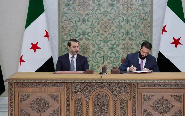 Pêsnûmeya Destûra Sûriyê eskere bû: Komara Erebî dimîne, Îslam jêdera sereke ye