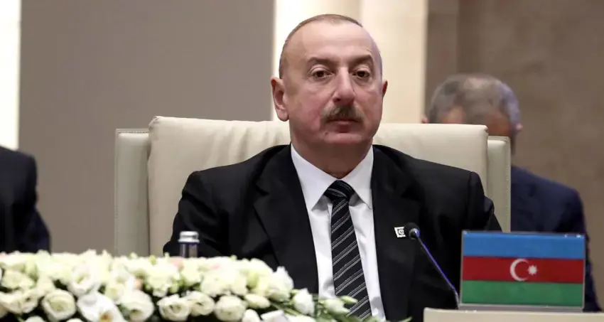 Îlham Aliyev endamtiya Azerbaycanê ya D-8 pejirand