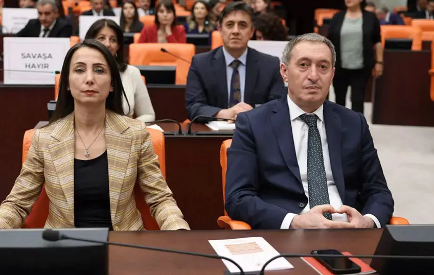 DEMê li ser desteserkirina Îmamoglû bertek nîsan da!