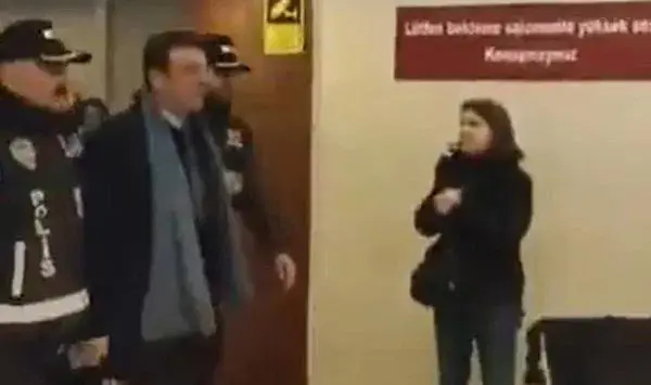 Gözaltindaki Imamoglu'nun ilk görüntüleri ortaya çikti