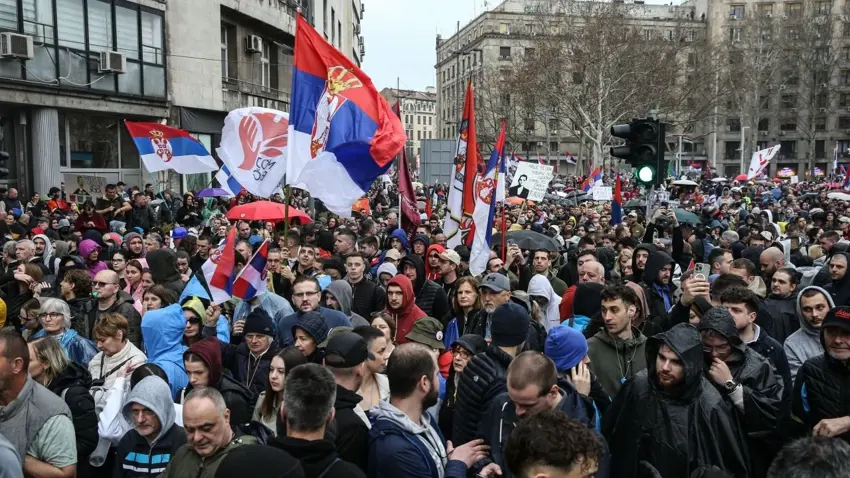 Sirbistan/ Pistî xwepêsandanan serokwezîr îstîfa kir û hukumet ket