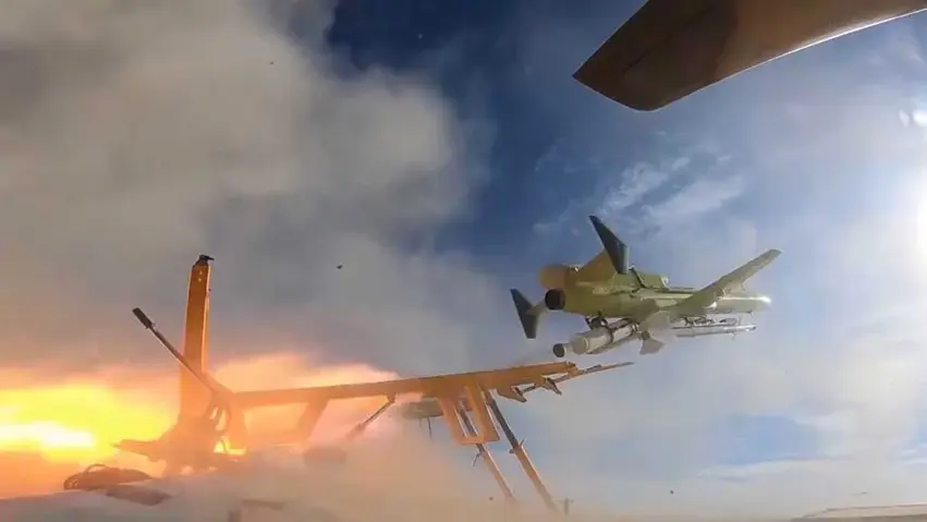 Ji Rûsya êrîseke mezin a dronan bi ser Ukraynayê de: 1 kustî, 6 birîndar