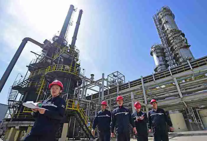 پاڵاوگه‌یه‌کی چینی به‌هۆی کڕینی نه‌وتی ئێران لە لایەن ئەمریكاوە تووشی سزادانی قورس بووەوە