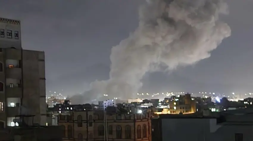 هێزی ئاسمانی ئەمریکا هێرشی کردە سەر بنکەی سەربازی حووسییەکان لە یەمەن