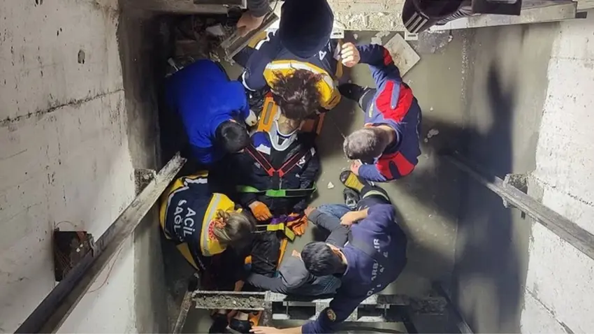 Li Amedê dergevanekî ket valahiya ciyê asansorê û can da