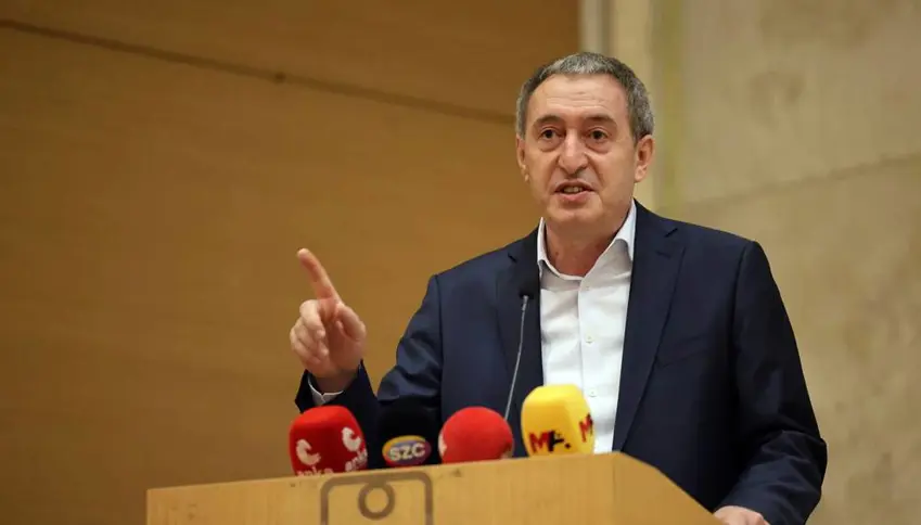 Bakirhan: Em ne çalakgerên CHPê ne, bila têkosîna bo Îmamoglu li ser me nedin