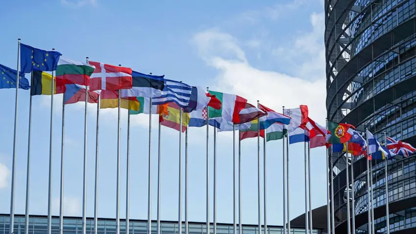 یەکێتیی ئەورووپا داوای گەڕاندنەوەی ئینتەرنێت لە ئێران دەکات؛ "تاران تووندوتیژی دەشارێتەوە"