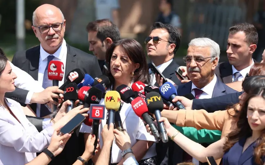 Ji Heyeta Îmraliyê peyama Ocalan: Şerê HSD û Şamê hewldana têkbirina pêvajoyê ye