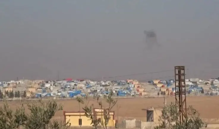 Çavkaniyên herêmê: Hêzên Şamê hewl didin Kobanê dorpêç bikin