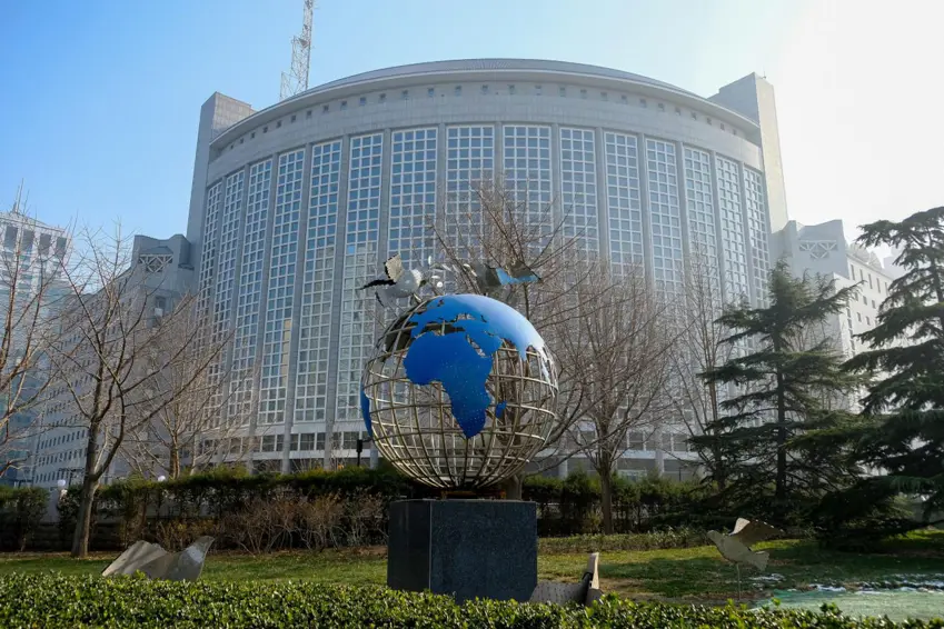 وەزارەتی دەرەوەی چین داوا لە هەموو لایەنەکانی ئۆکراین دەکات خۆیان لە پەرەسەندن بەدوور بگرن