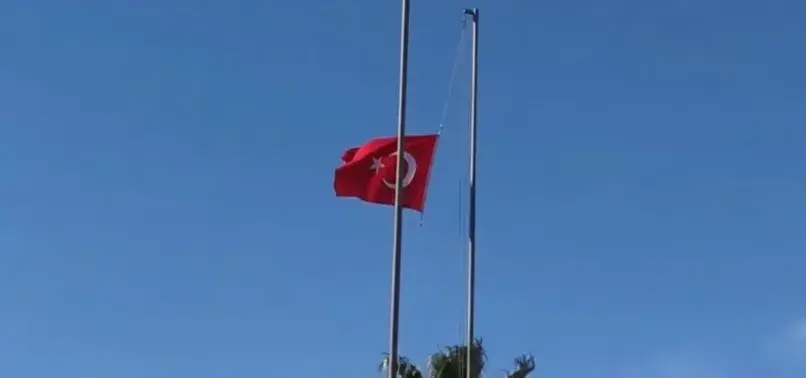 DEM Parti: Bayrağa saygısızlığı kabul etmiyoruz