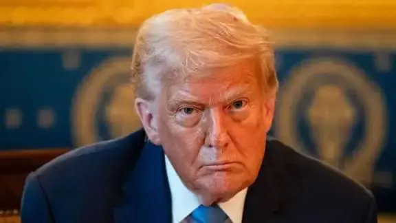 دۆناڵد ترامپ : "کەس ژمارەیەکی ووردی نییە کە چەند کەس لە ئێران کوژراون . بەڵام بەهەر شێوەیەك بێ ژمارەیەکی زۆرە، تەنانەت ئەگەر تەنها یەک کەسیش بێت."