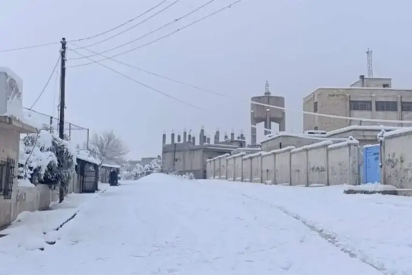 Karesata mirovî ya li Kobaniyê: Ji ber dorpêç û sermayê 4 zarokan can da