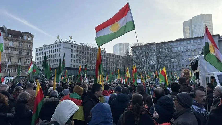 Xwepêşandanên piştevaniya Rojavayê Kurdistane didomin
