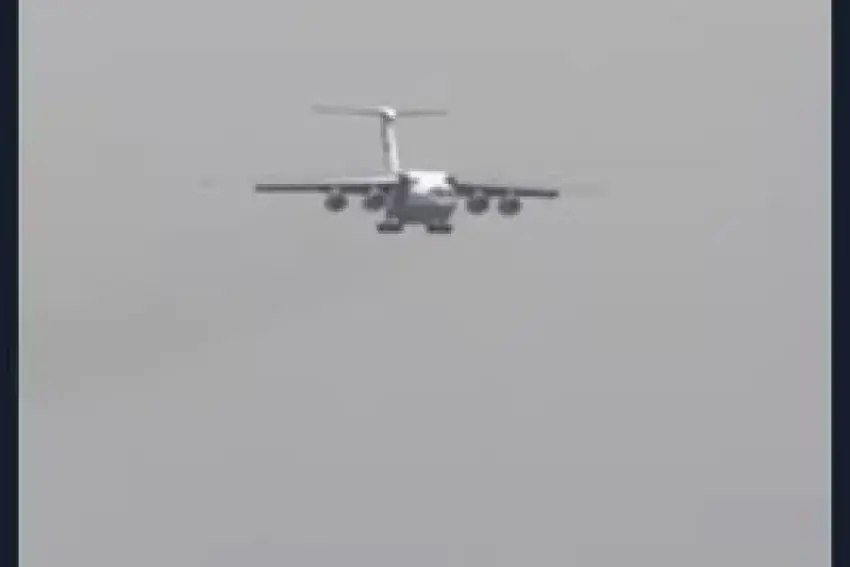 Hêzên Rûsyayê ji Balafirgeha Qamişlo vedikişin; berê wan li Laziqiyê ye