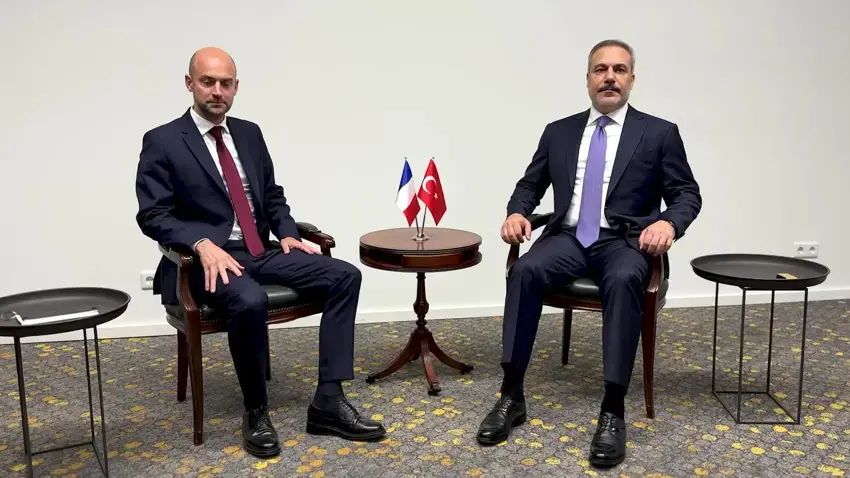 Wezîrê Derve yê Fransayê wê serdana Enqerê bike: Babeta sereke Rojava ye