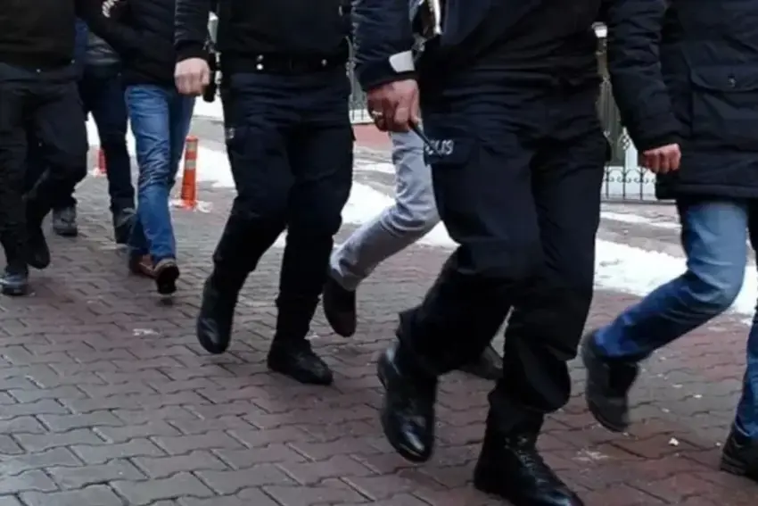 Li Tirkiyeyê şaneyeke sîxuriyê ya Îranê hat hilweşandin: 6 karsaz hatin girtin