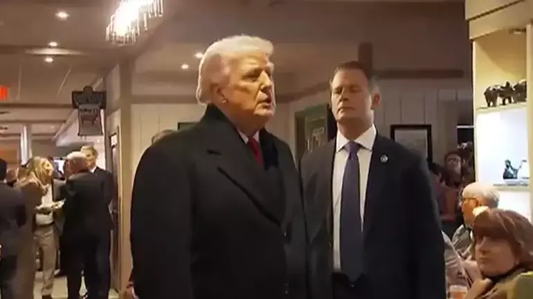 Trump: “Wê desthilata Kubayê di nêz de bikeve”